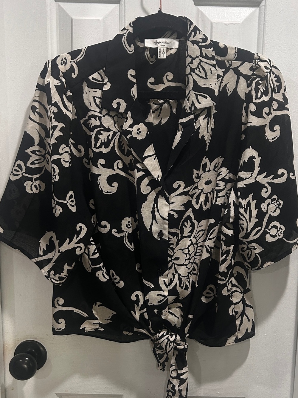 Haver & Blair Black and Cream Floral Button-Front Tunic Tie-Up Top